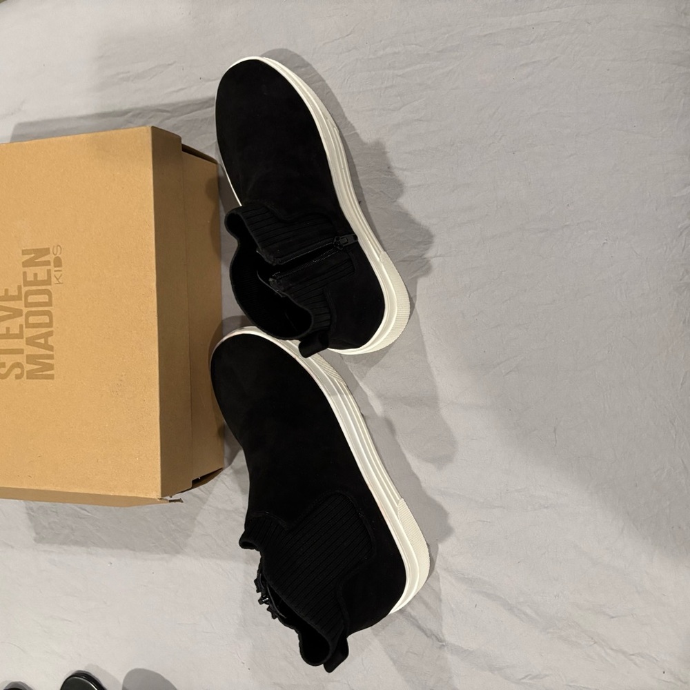 Steve Madden Kids Black Sneakers